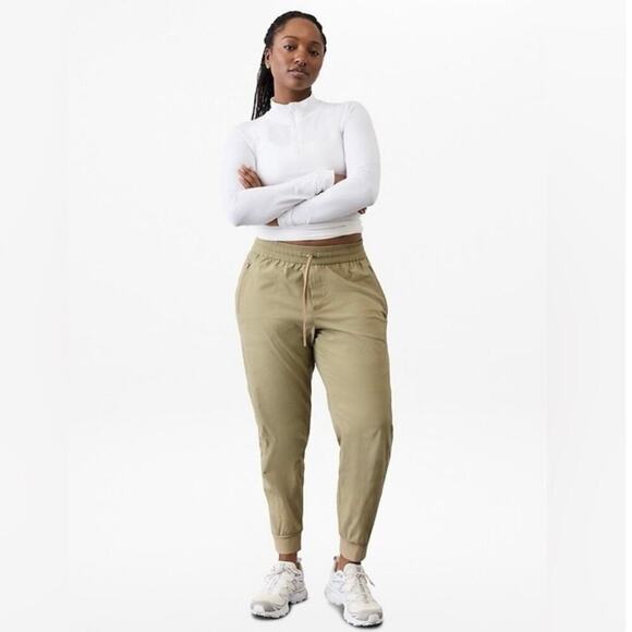 Athleta Pants - Athleta Trekkie North Jogger Women’s Size XL Khaki